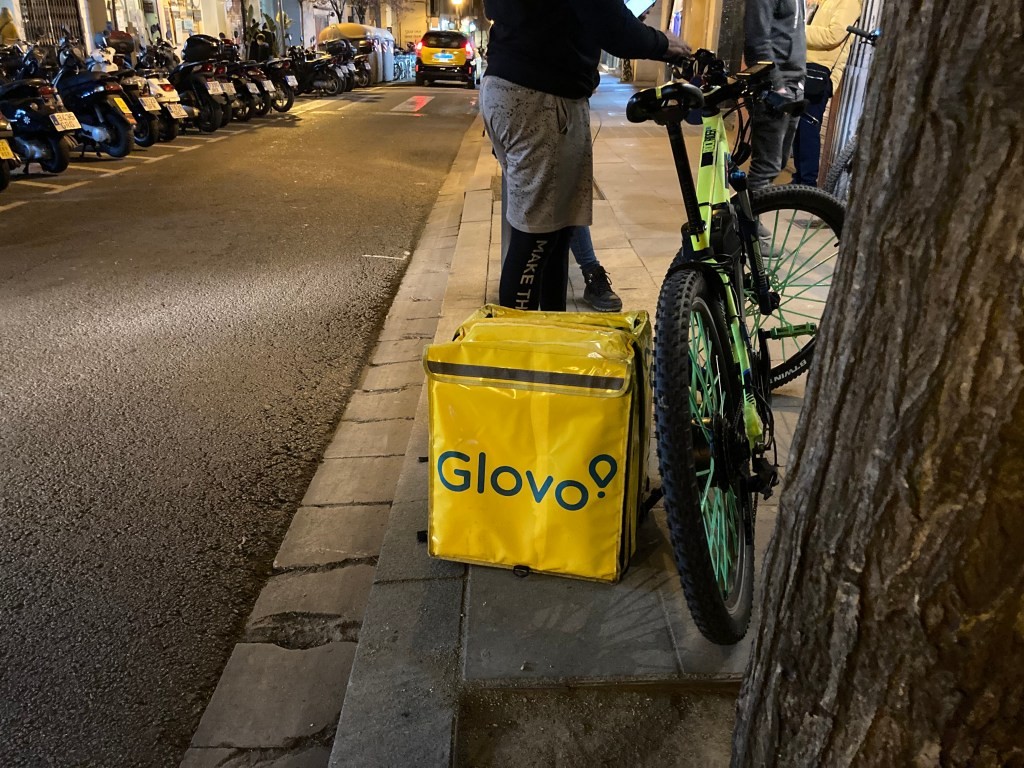 Spain Recognizes Delivery Riders as Employees in Labor Reform