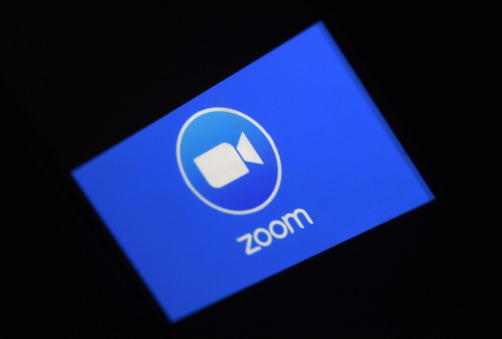 Hamburg DPA Warns Against Zoom Use - Data Privacy Concerns
