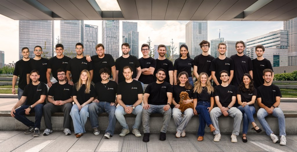 Tavily Raises $25M to Power AI Agents with Web Access