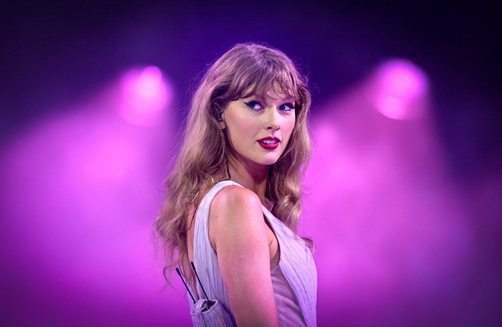 Taylor Swift AI Controversy: Fans Suspect AI Use in Google Hunt