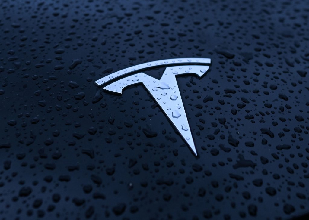 Tesla Challenges $243M Verdict in Autopilot Death Trial