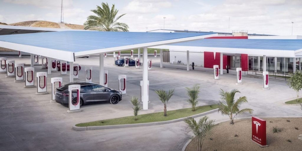 Tesla Starlink at Superchargers: Free WiFi for EV Owners?