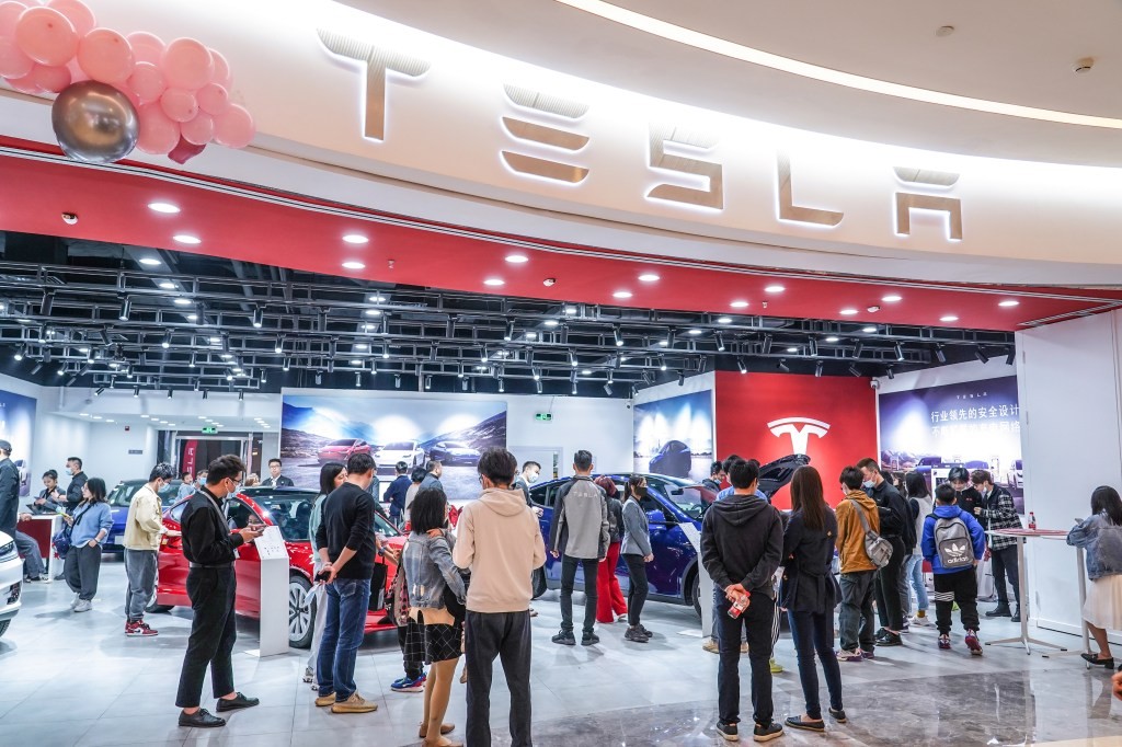 Tesla China: Plans for Cars Tailored to Local Market