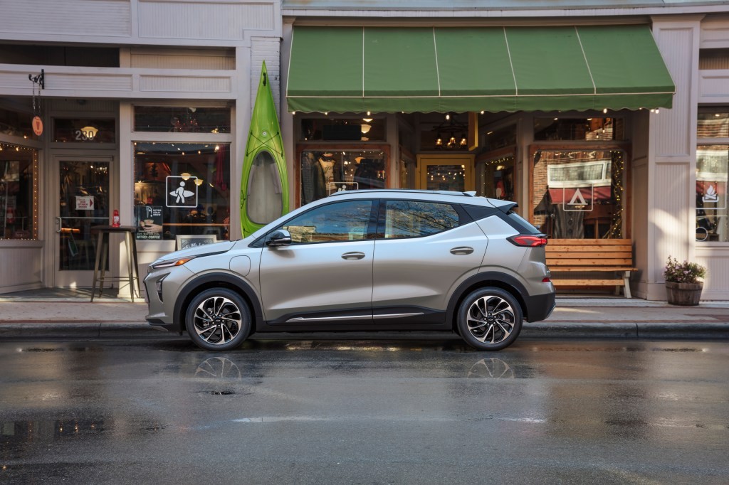 2022 Chevrolet Bolt EUV: Affordable Advanced Tech | GM