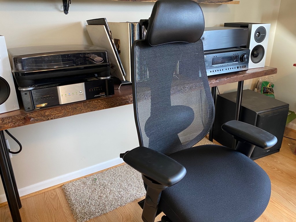 Tcentric Hybrid Chair: A $900 Aeron Alternative