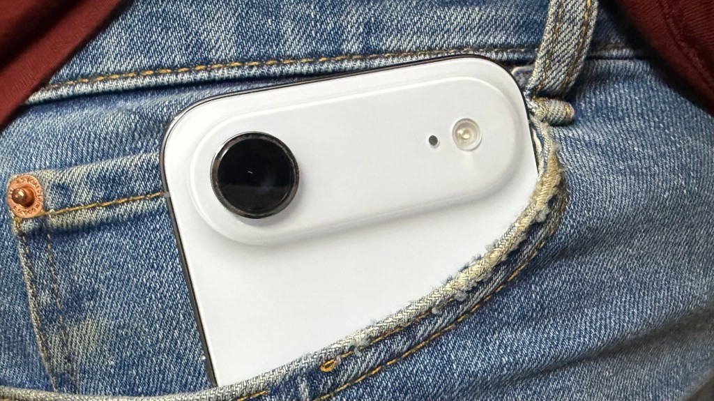 iPhone Air: Lightweight and Portable