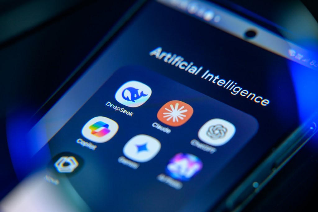 AI Chatbot Use Among Teens: Growing Popularity & Safety Concerns
