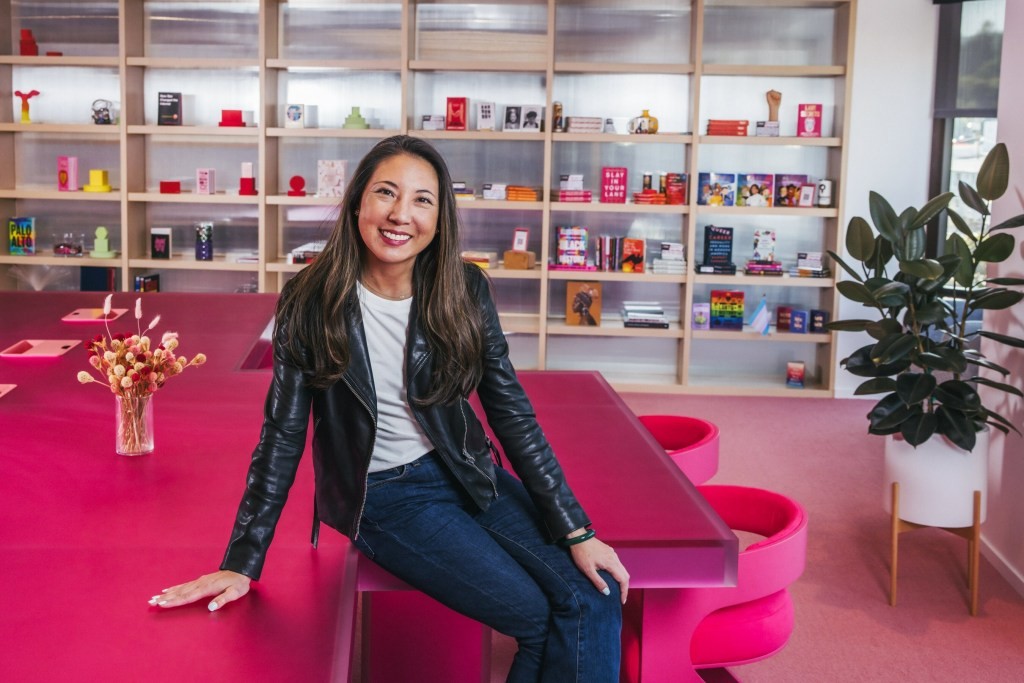 Tinder CEO to Step Down: Details on the Leadership Change