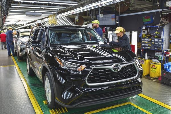Toyota, Honda Oppose Expanded EV Tax Credit Favoring Ford, GM, Stellantis