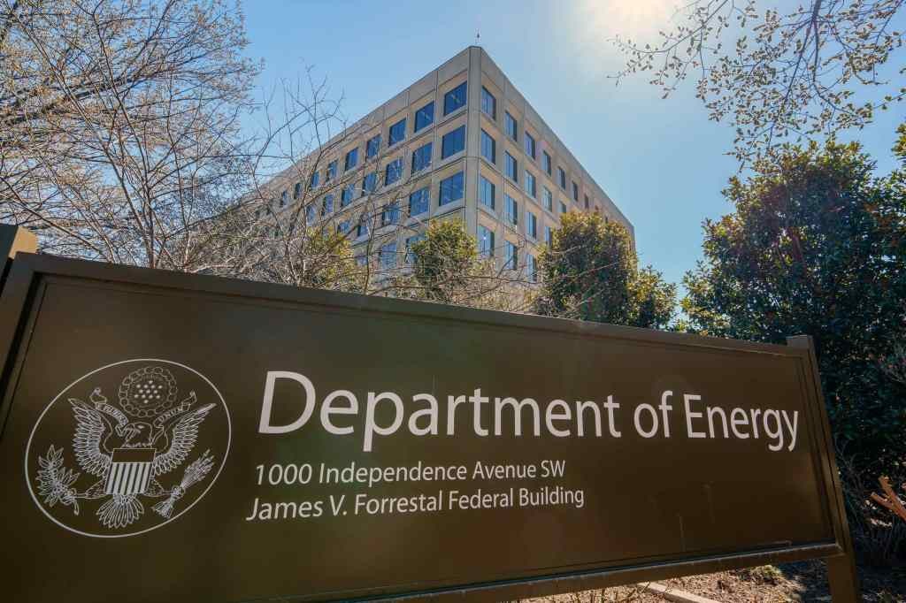Trump Administration Shifts Energy Focus: Renewables Cut, Fusion Promoted