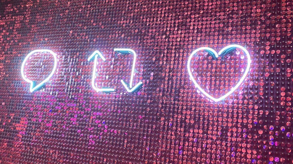 Twitter Exploring Facebook-Style Emoji Reactions | Social Media News