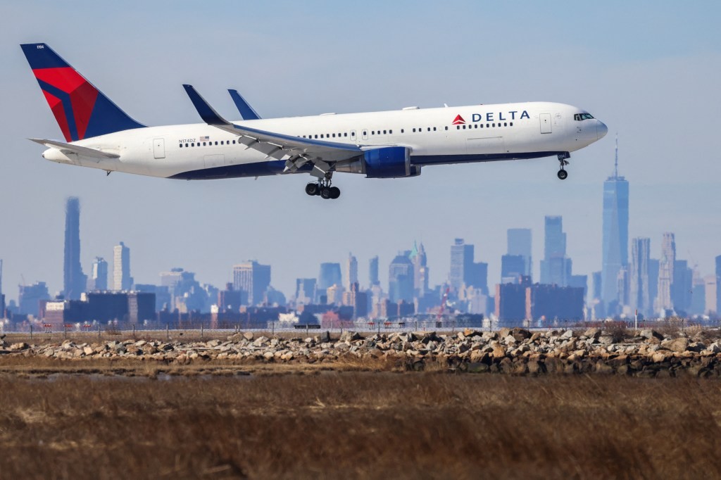 Earn Delta SkyMiles with Uber Rides & Deliveries