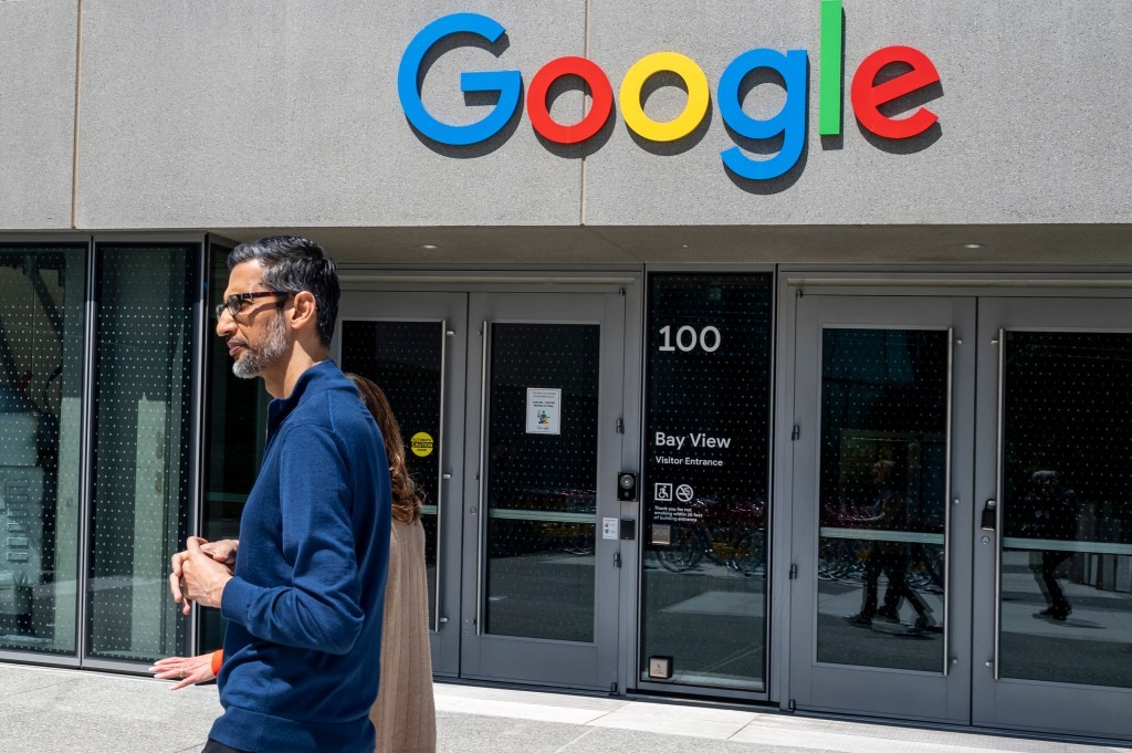 UK Considers Forcing Google to Offer Alternative Search Options