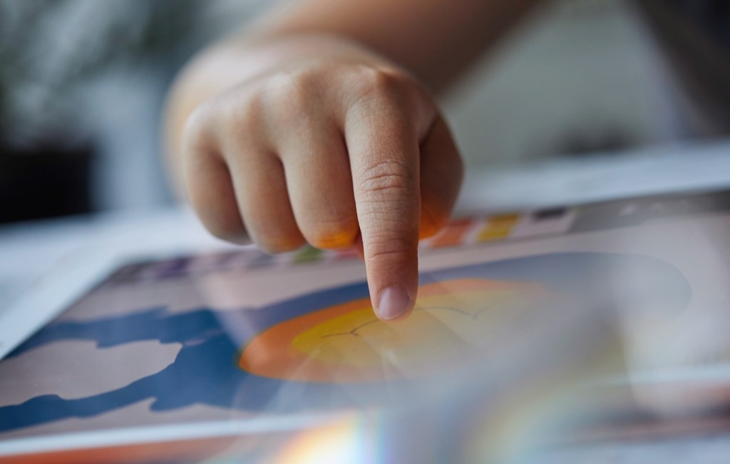 UK Demands Messaging Apps Disable Encryption for Children