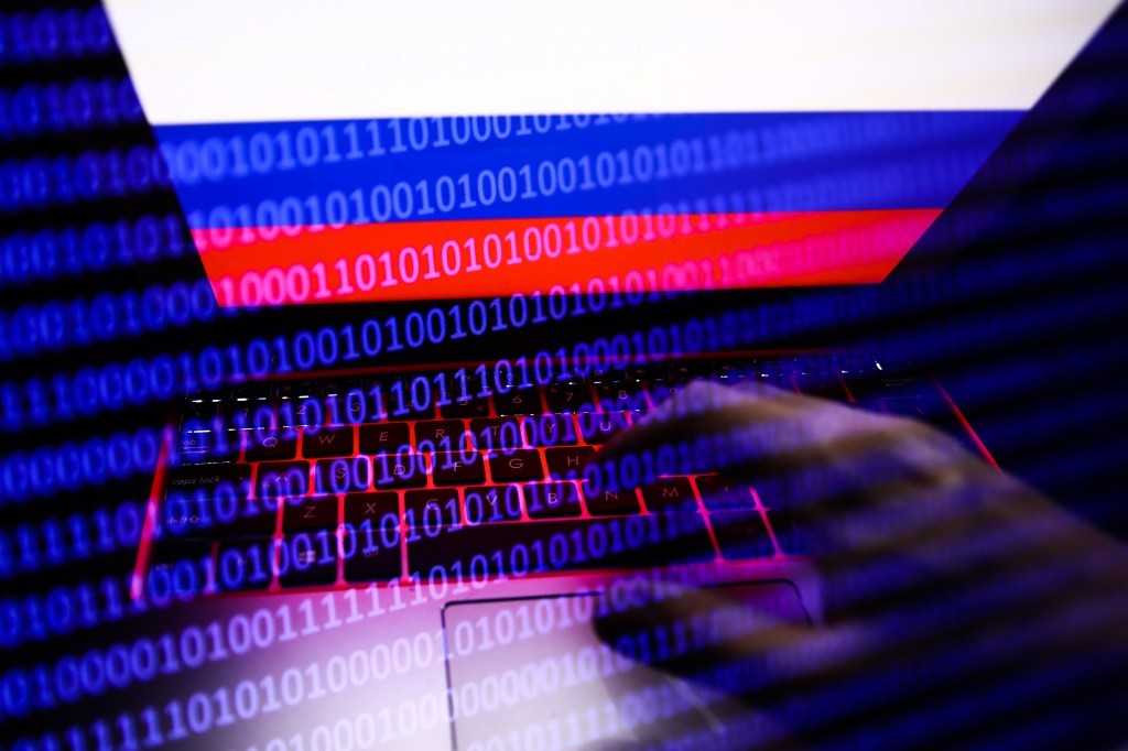 Ukrainian Hackers Target Russian ISP, Causing Internet Outages
