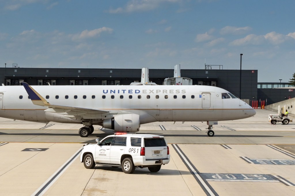 United Airlines Starlink: Free Wi-Fi Coming to Flights This Spring