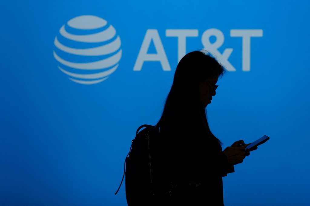 US Army Soldier Pleads Guilty to AT&T and Verizon Hacks