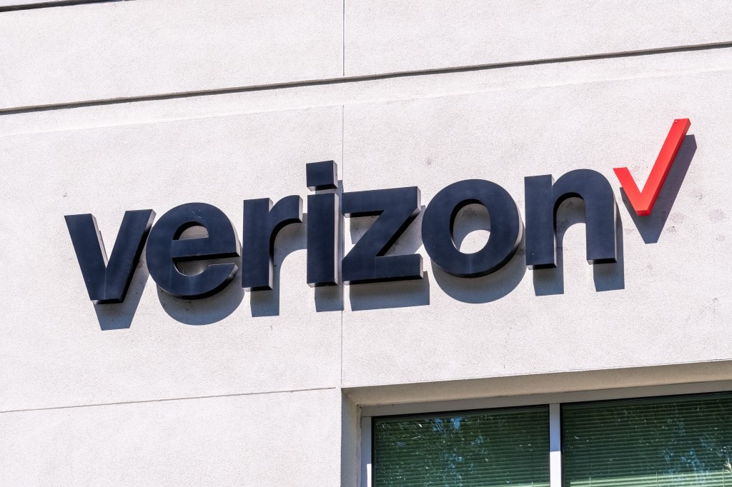 Verizon CEO Memo: Apollo's New Focus for Yahoo Business