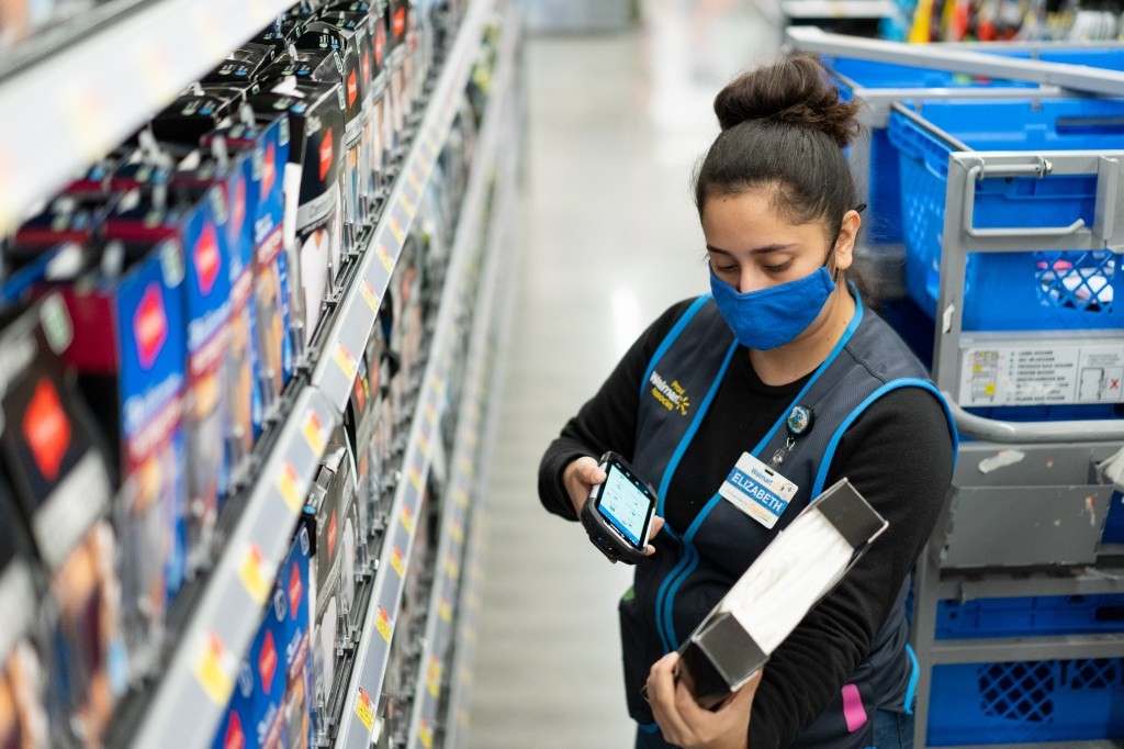 Walmart's New Test Stores: AR, Mobile & Checkout Innovations