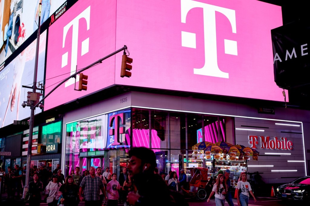 Washington Sues T-Mobile Over 2021 Data Breach | 79 Million Records Exposed