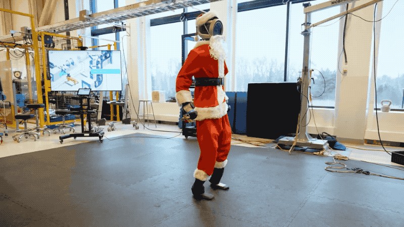 Boston Dynamics Atlas Robot Does Backflip - Electric Model