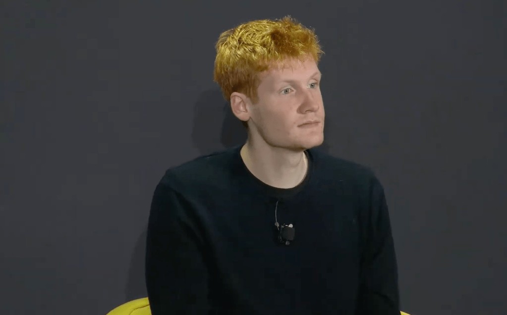 Cursor CEO on OpenAI & Anthropic Competition - Startup Strategy