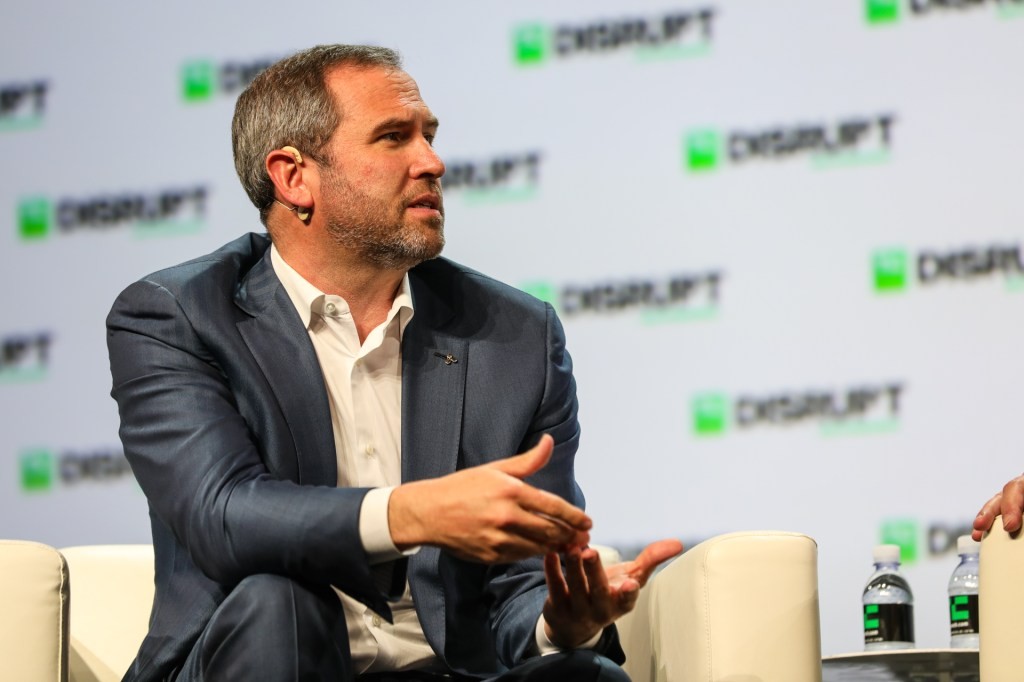 XRP Crash: SEC Lawsuit Against Ripple Sends Price Plummeting