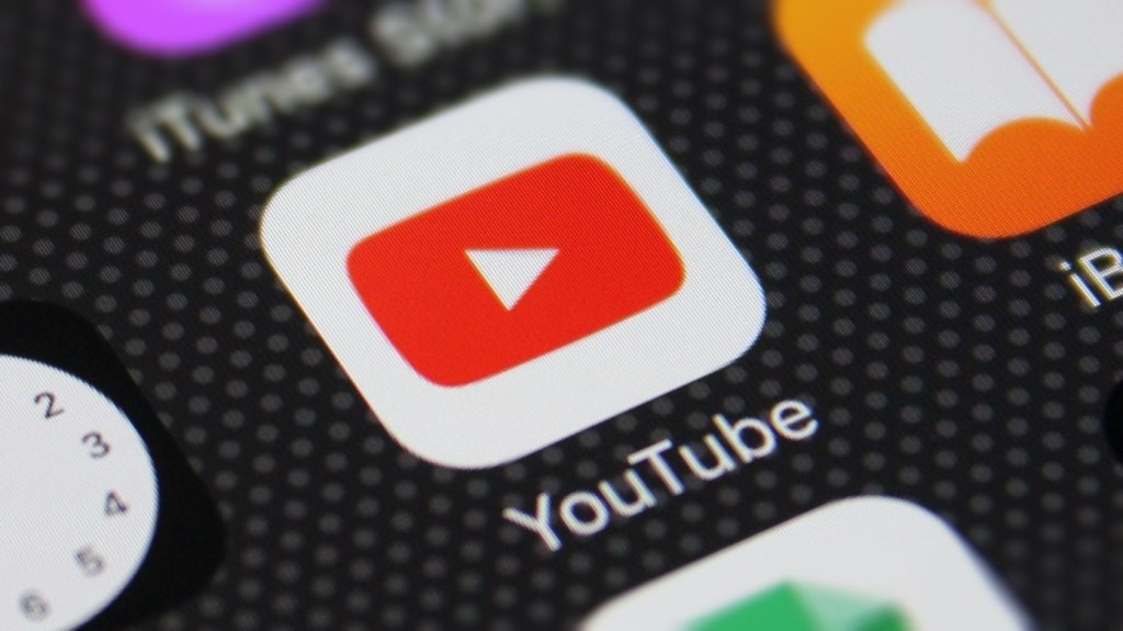 YouTube Shorts vs. TikTok: New Mobile App Test