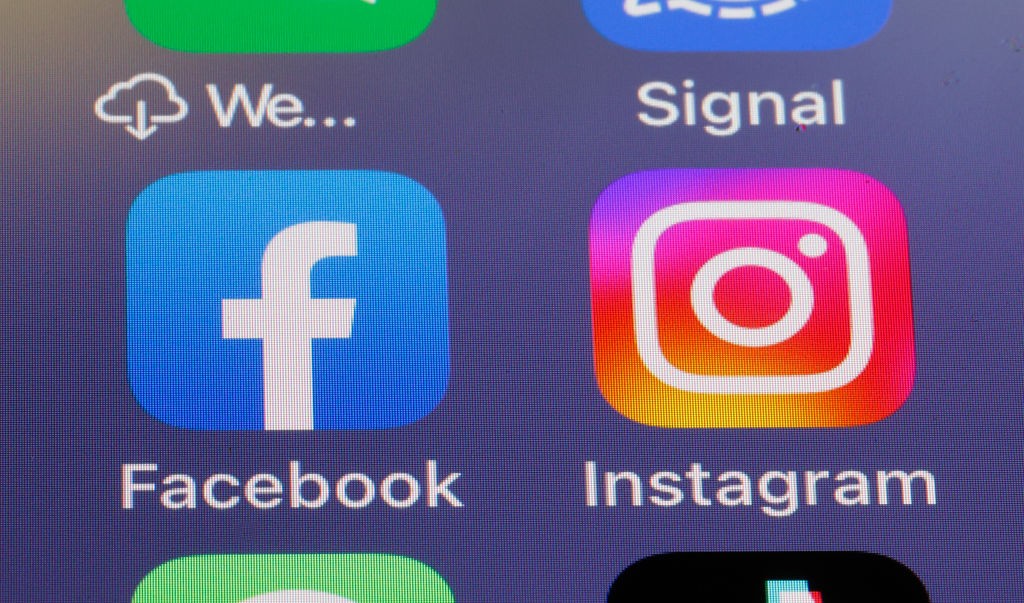 Zuckerberg: AI Boosts Facebook & Instagram Engagement in Q2